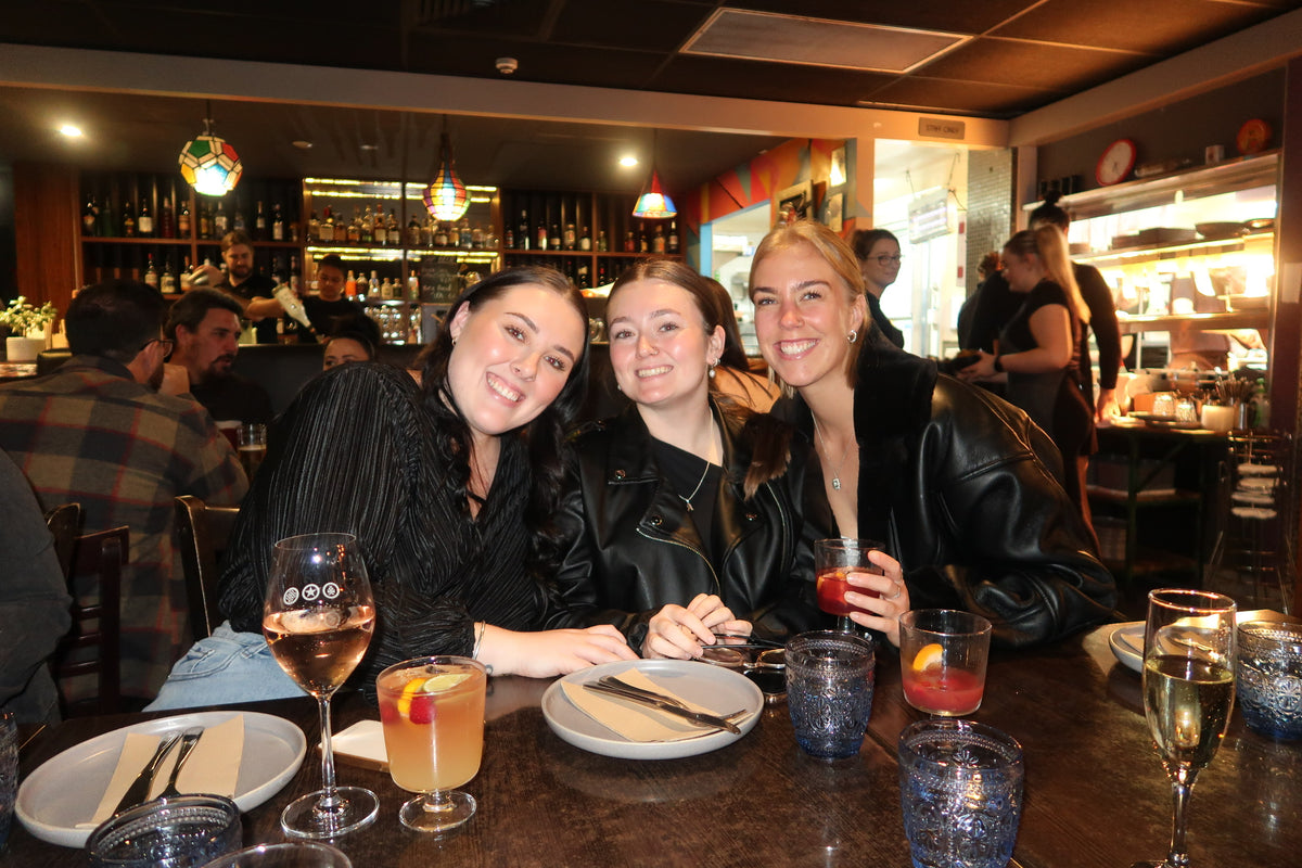 south social: dinner at whistling kite 🪩🤍