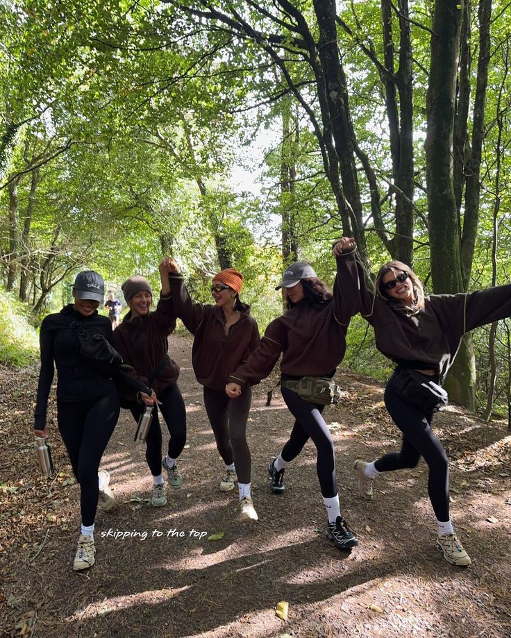 CUBBY X LUNAR ACTIVE GIRLS TRIP